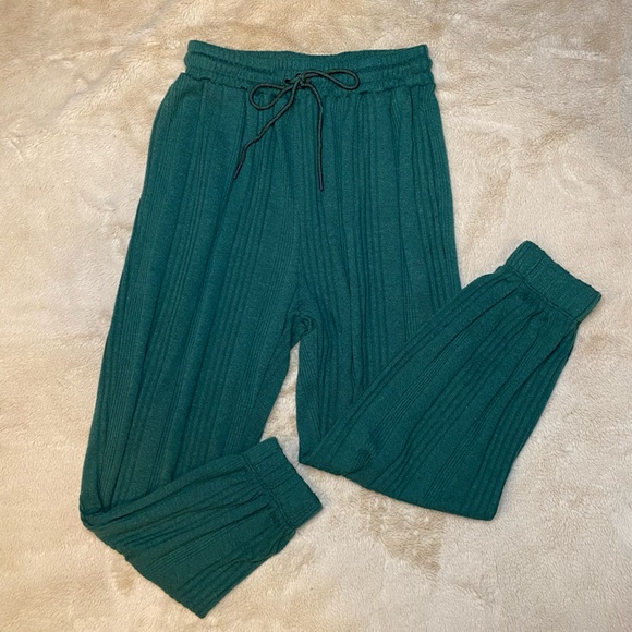 Shein Green Matching Set - Picture 3 of 5